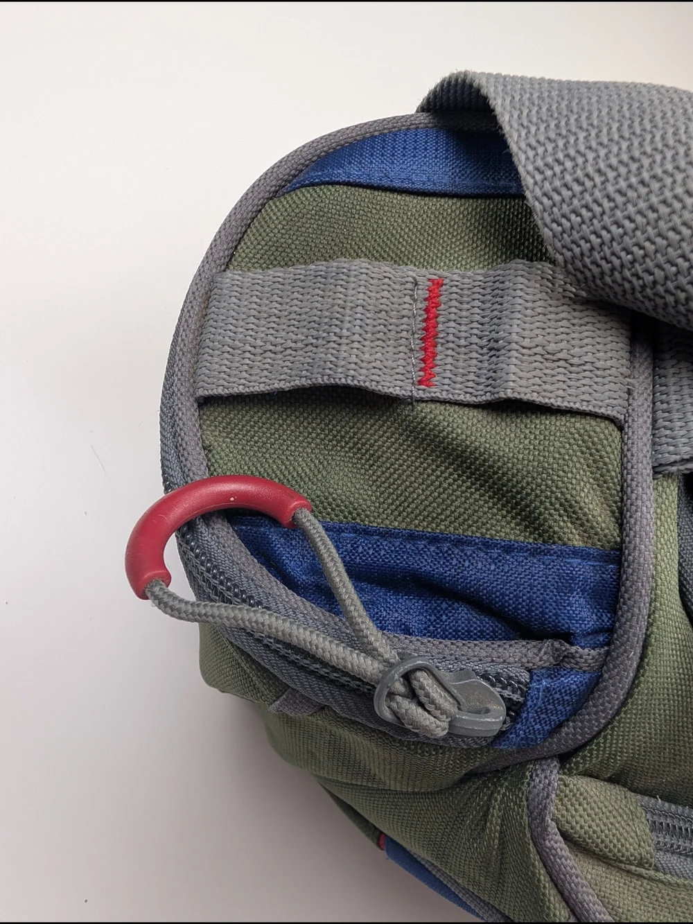 VTG Y2K Plano Softside Fishing Tackle Bag Shoulder Strap Pack Green Blue Red